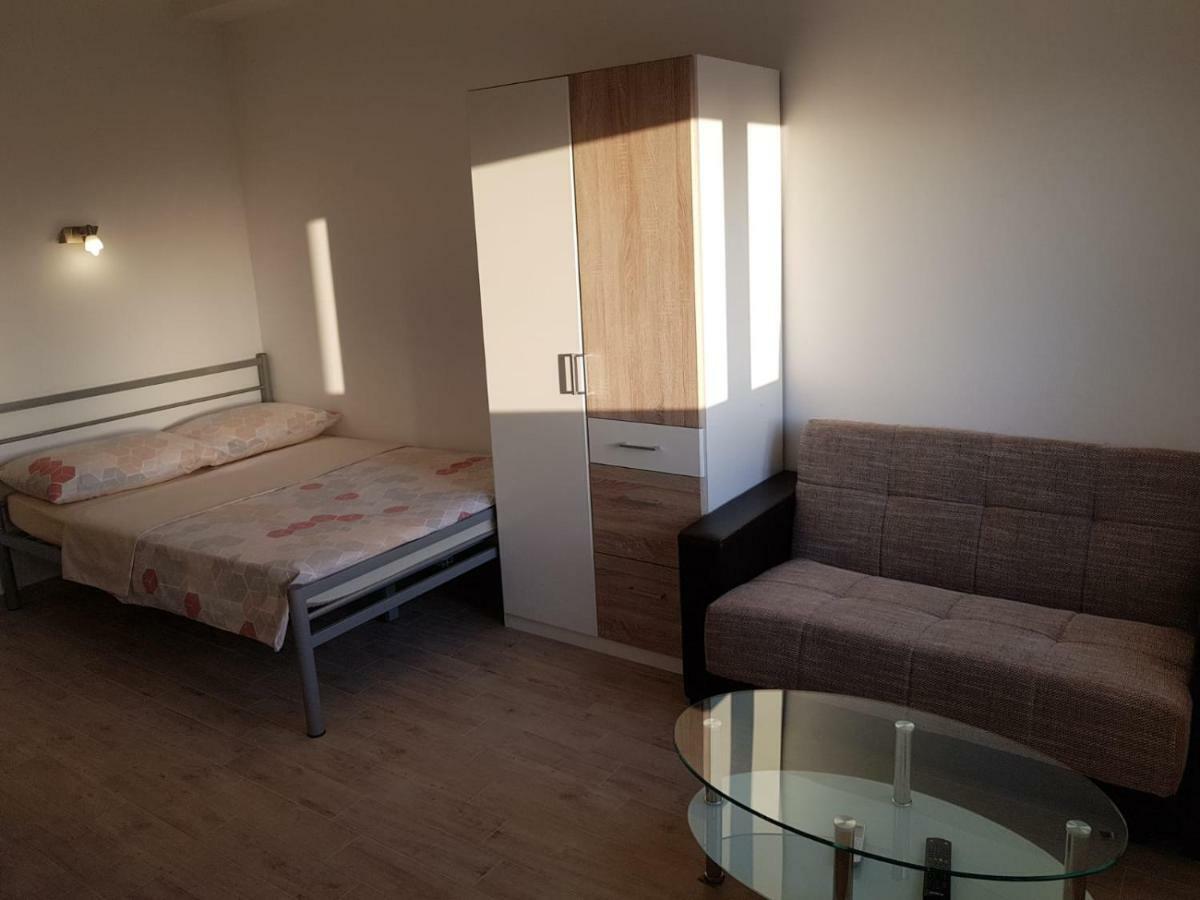 פודסטראנה Studio Apartment Matija מראה חיצוני תמונה