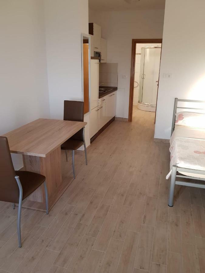 פודסטראנה Studio Apartment Matija מראה חיצוני תמונה